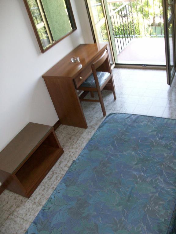 Hotel Santorotto Di Fabio Terrosi Sinalunga Habitación foto